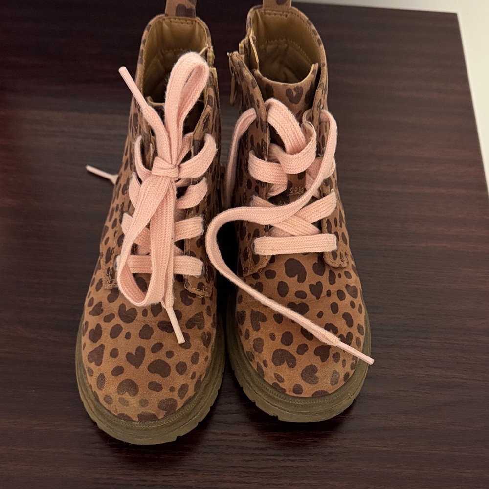 Cat & Jack Heart Print Boots with Pink Laces toddler 11